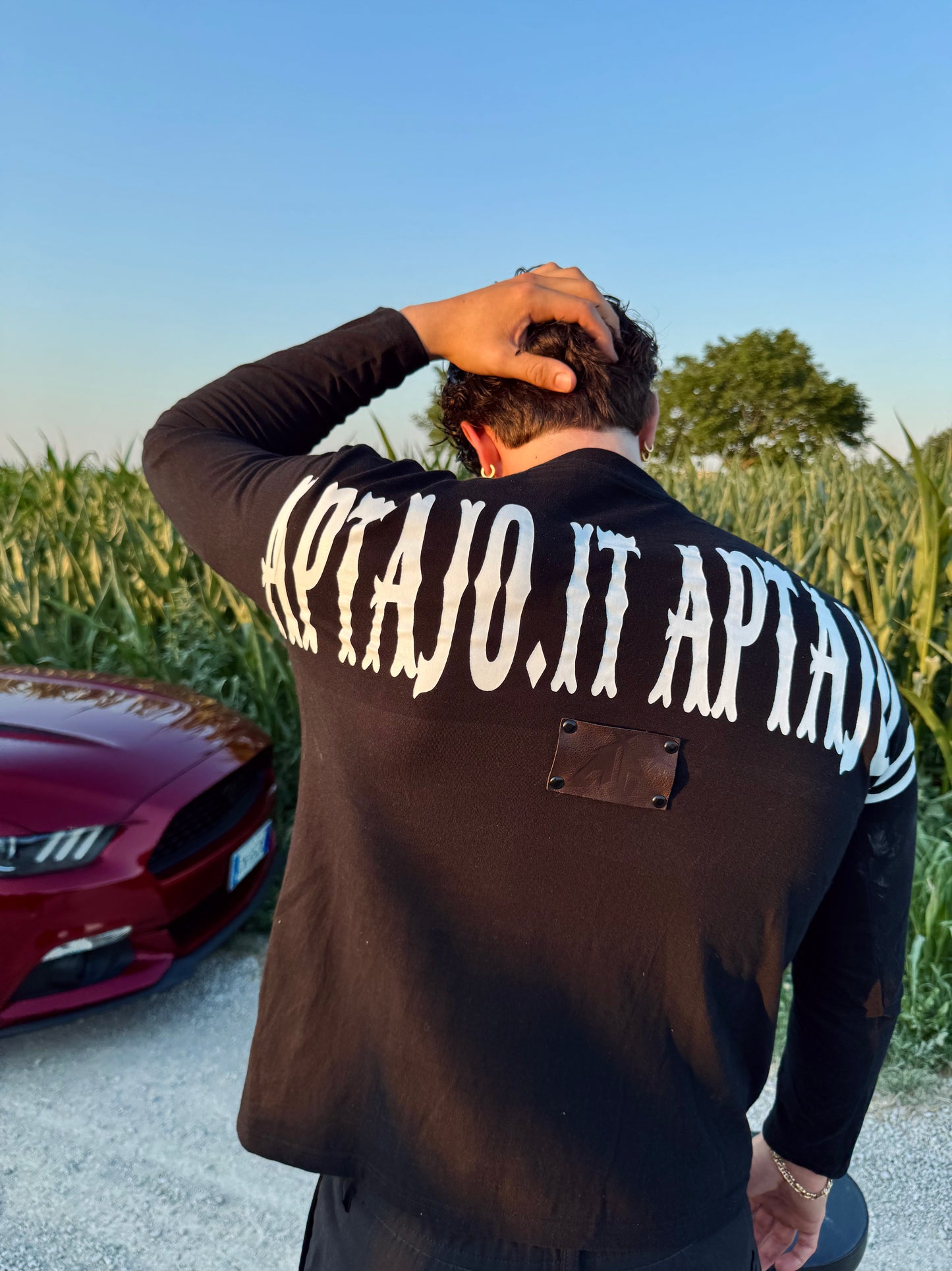 #10LONGSLEEVE