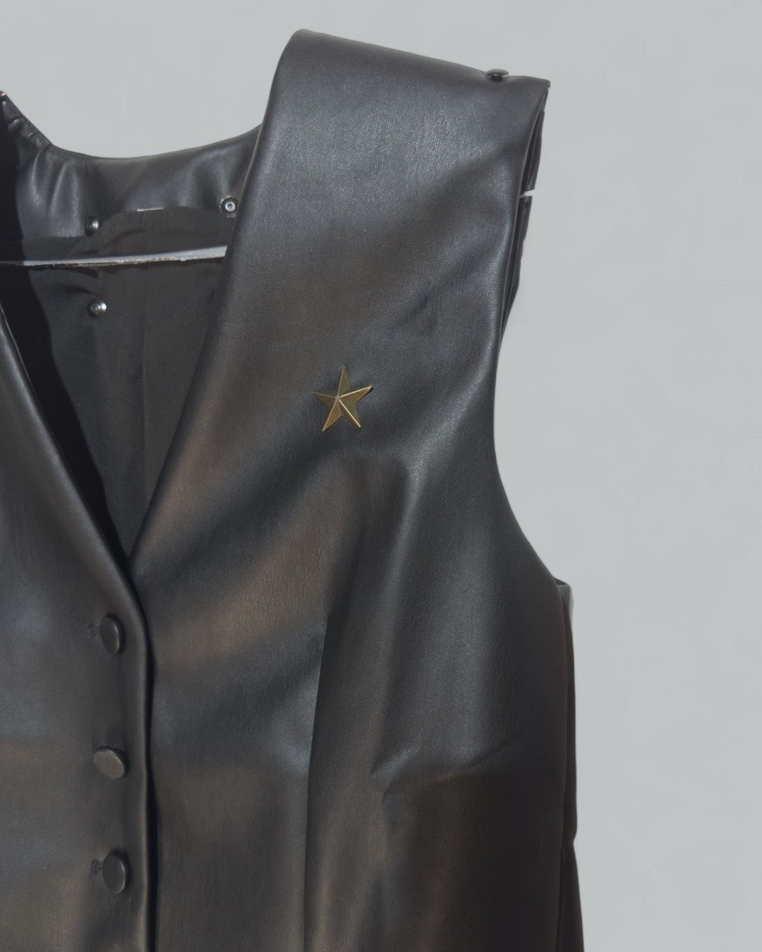 #05LEATHERVEST