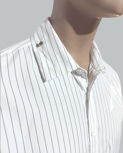#09WHITESHIRT
